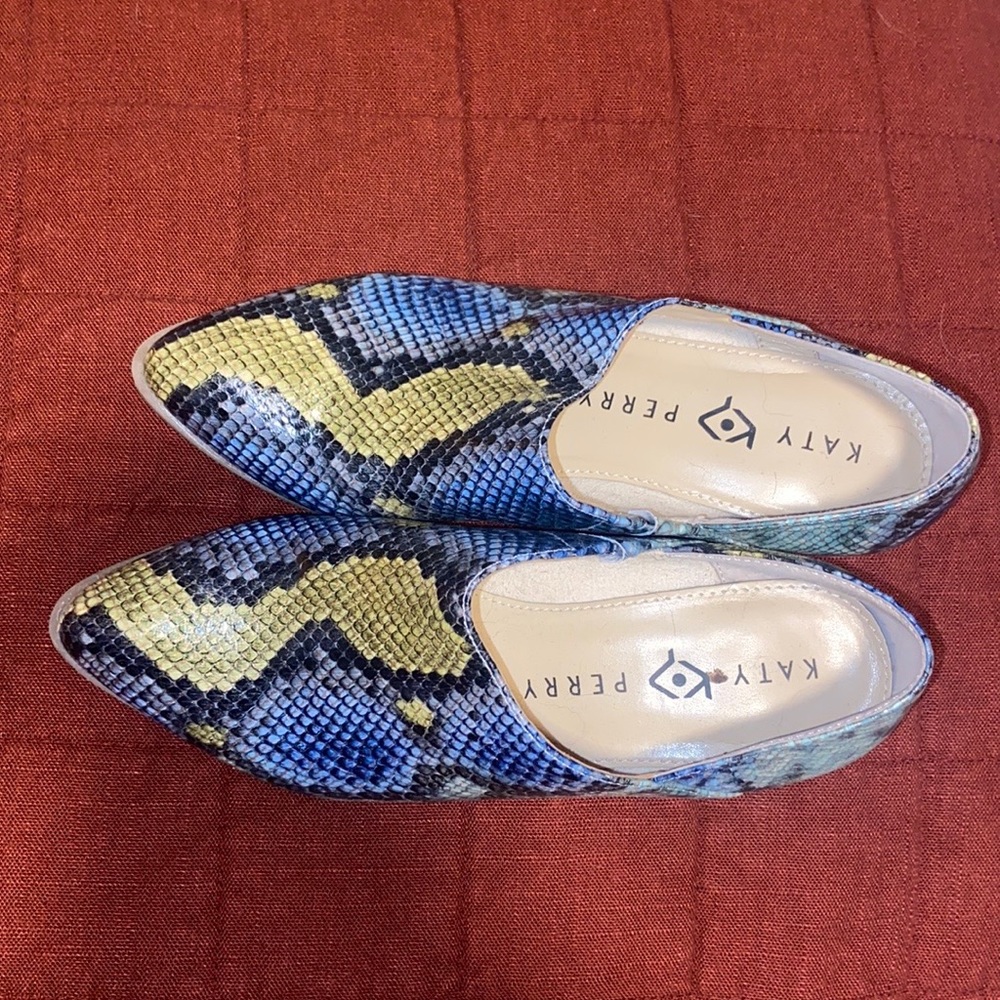 Katie Perry snake skin shoe boot / shoe-ties size 5